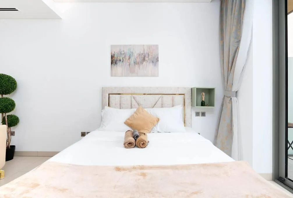 Serenity Studio Dubai Apartment